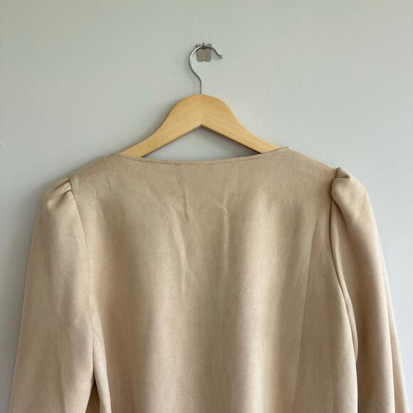 Tuckernuck Bone Suede Easton V-Neck Ruffles 3/4 Sleeve Blouse Cream S - Picture 10 of 10